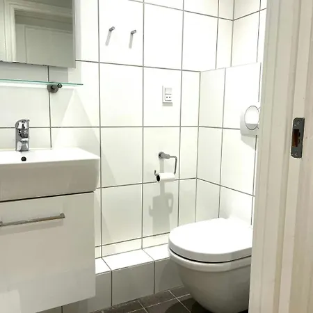 And Spacious For 7 In Vestbyen *