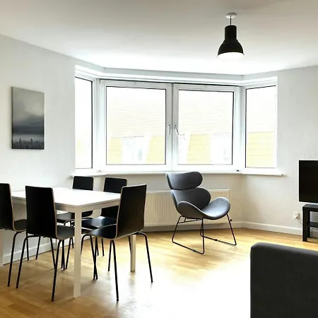 Appartement And Spacious For 7 In Vestbyen